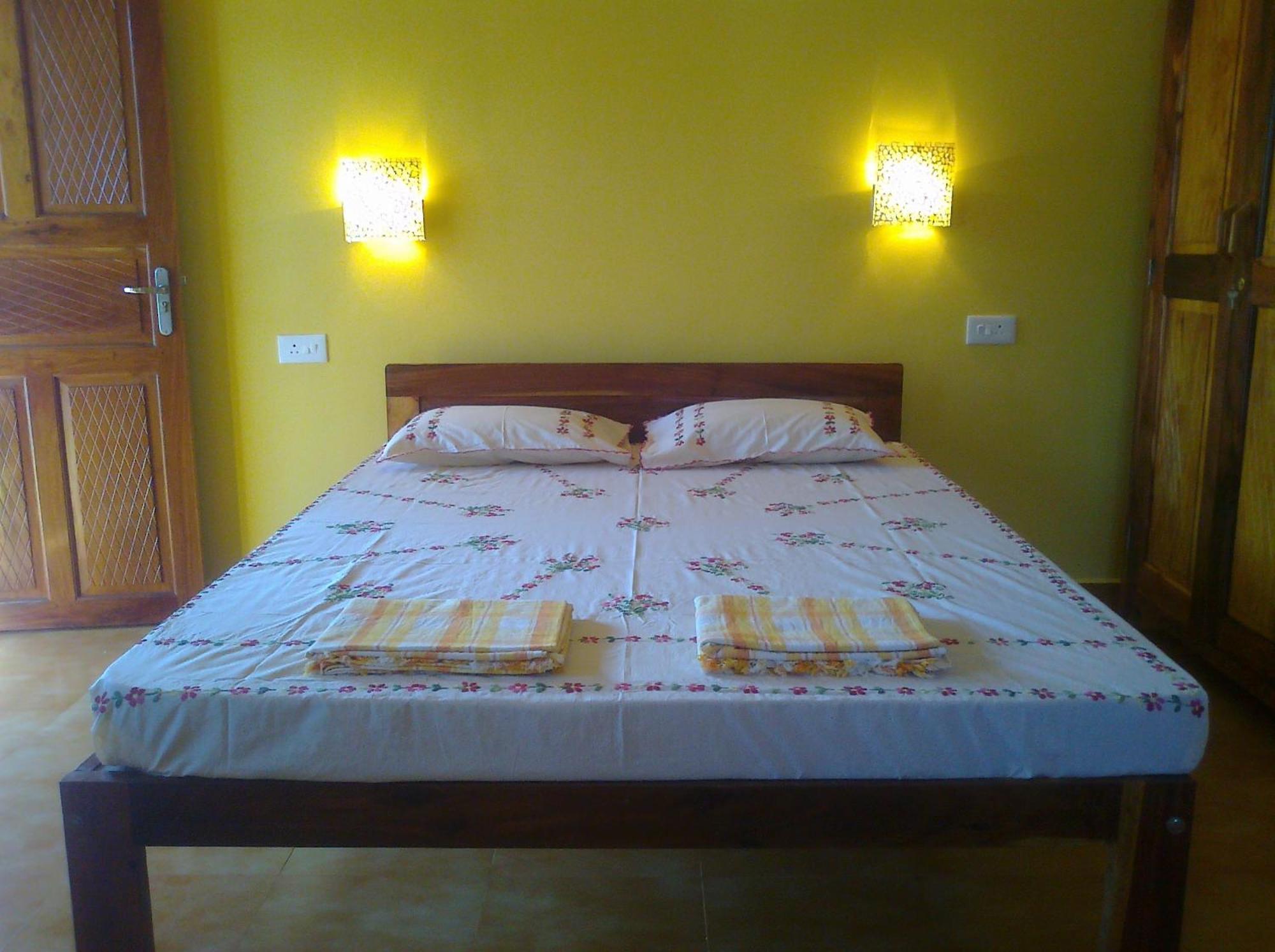 Avalon Inn Mandrem Dış mekan fotoğraf